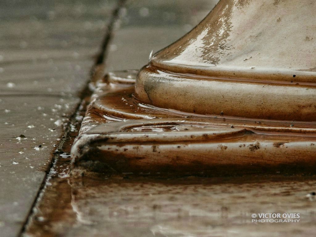 Palacio del Pórtico del Partal in the rain (Detail)